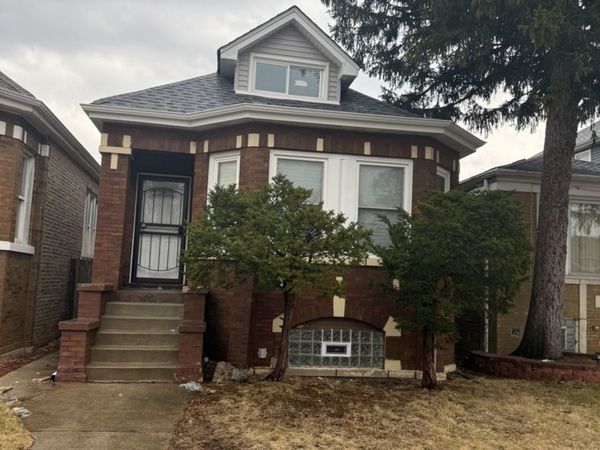 8219 S Honore Street , Chicago, IL 60620