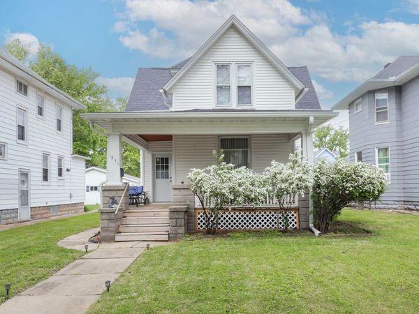 1839 15th Street , Moline, IL 61265