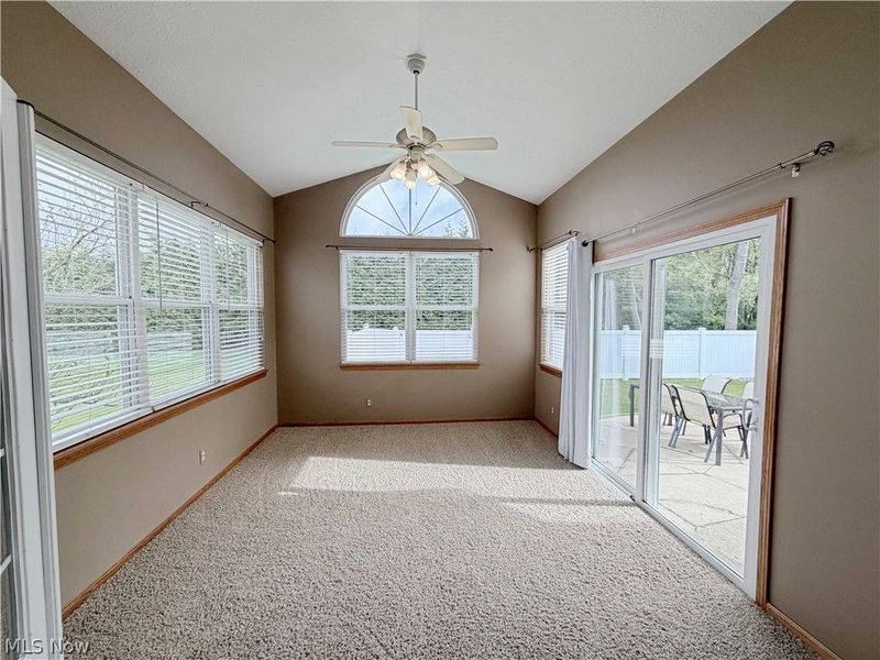 921 Lockwood Road, Barberton, OH 44203 Photo 17