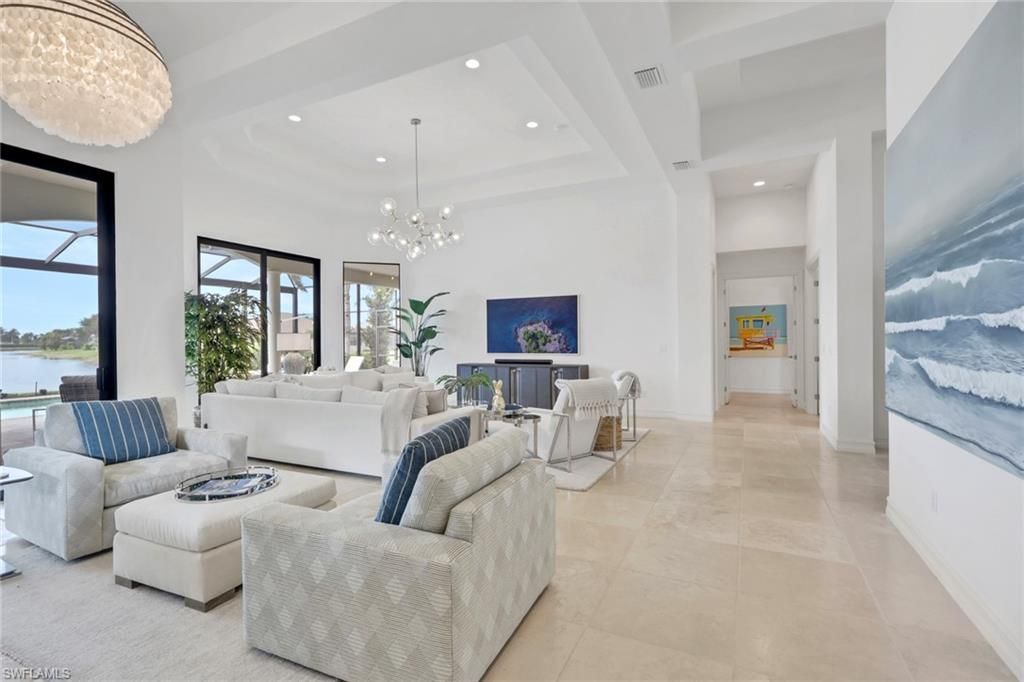 6685 Costa Cir, Naples, FL 34113 Photo