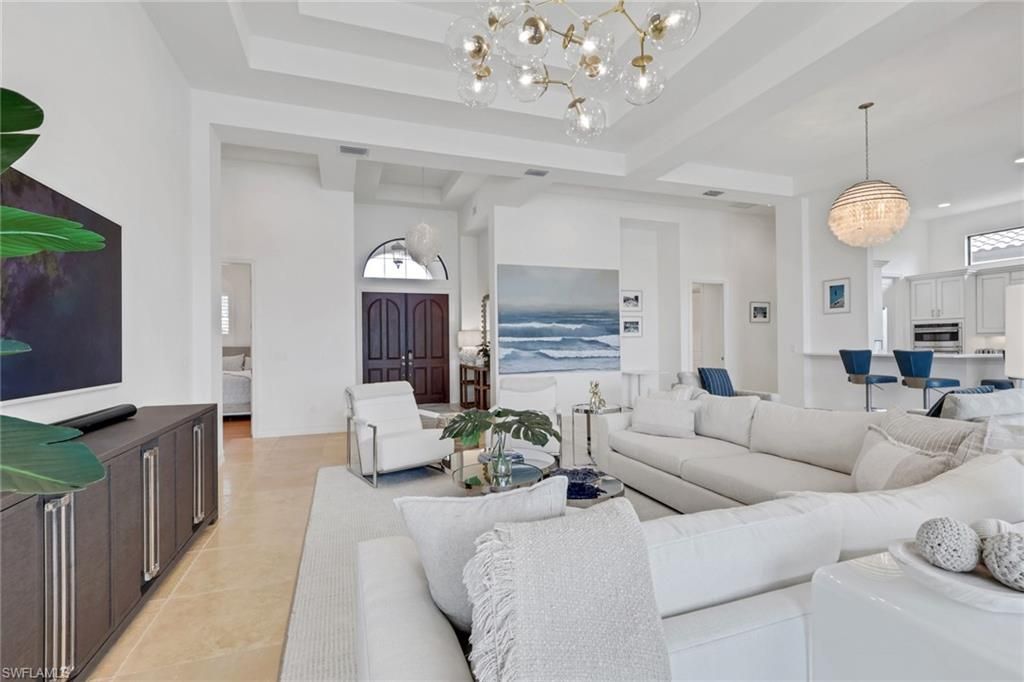 6685 Costa Cir, Naples, FL 34113 Photo
