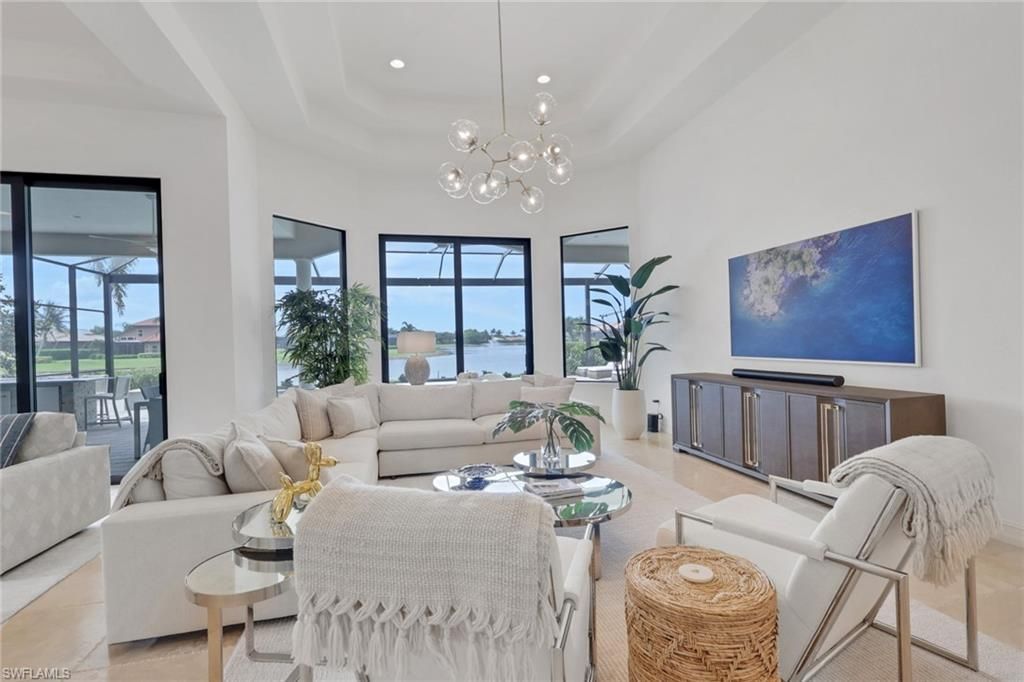 6685 Costa Cir, Naples, FL 34113 Photo