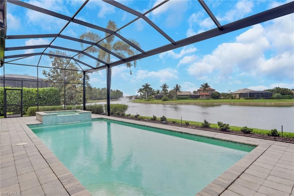 6685 Costa Cir, Naples, FL 34113 Photo