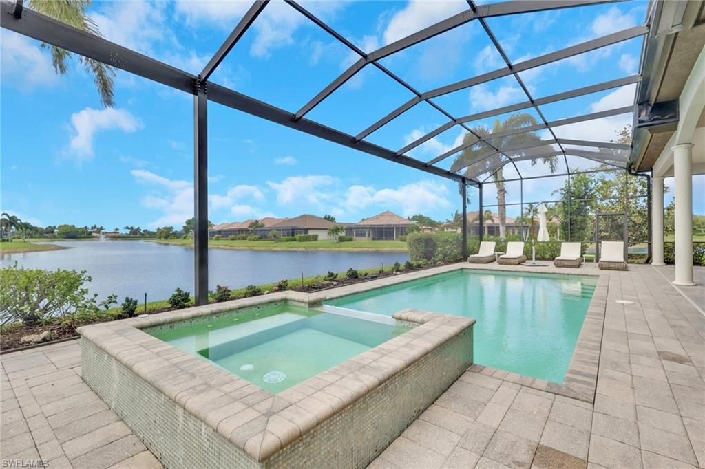6685 Costa Cir, Naples, FL 34113 Photo