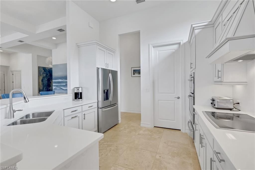 6685 Costa Cir, Naples, FL 34113 Photo