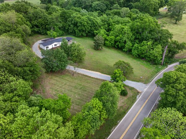 716 Canaan Rd , Columbia, TN 38401