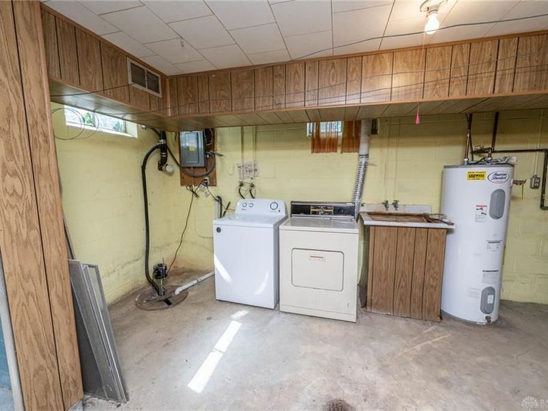 104 W Lakengren Drive, Gasper Township, OH 45320 Photo 27