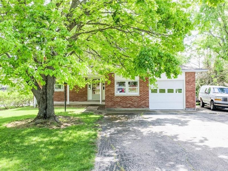 104 W Lakengren Drive, Gasper Township, OH 45320 Photo 3