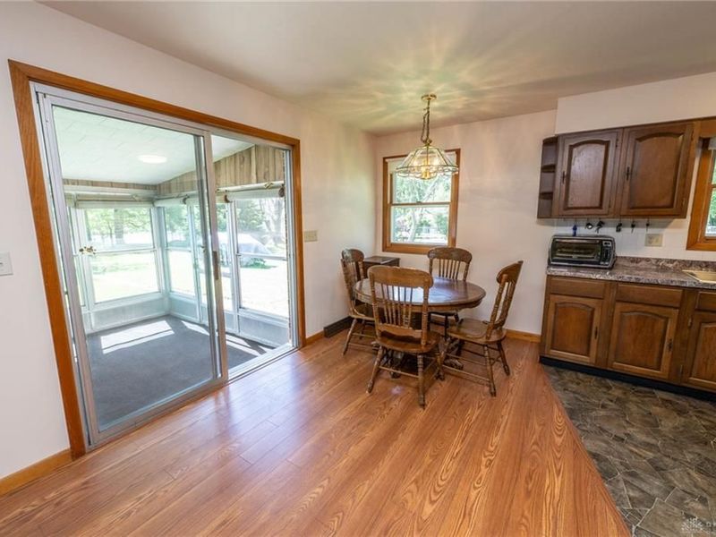 104 W Lakengren Drive, Gasper Township, OH 45320 Photo 8