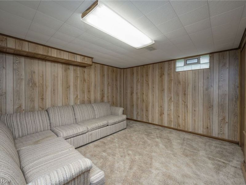 1190 Jeanie J Avenue , Akron, OH 44310 Photo 21