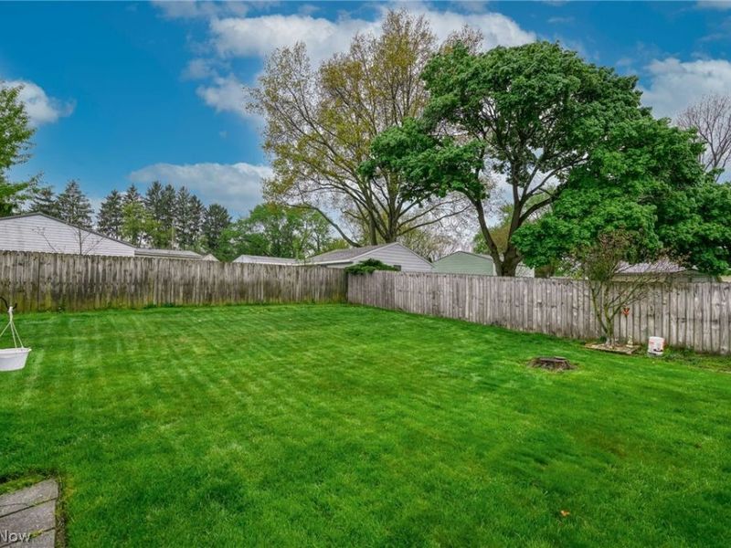 1190 Jeanie J Avenue , Akron, OH 44310 Photo 35