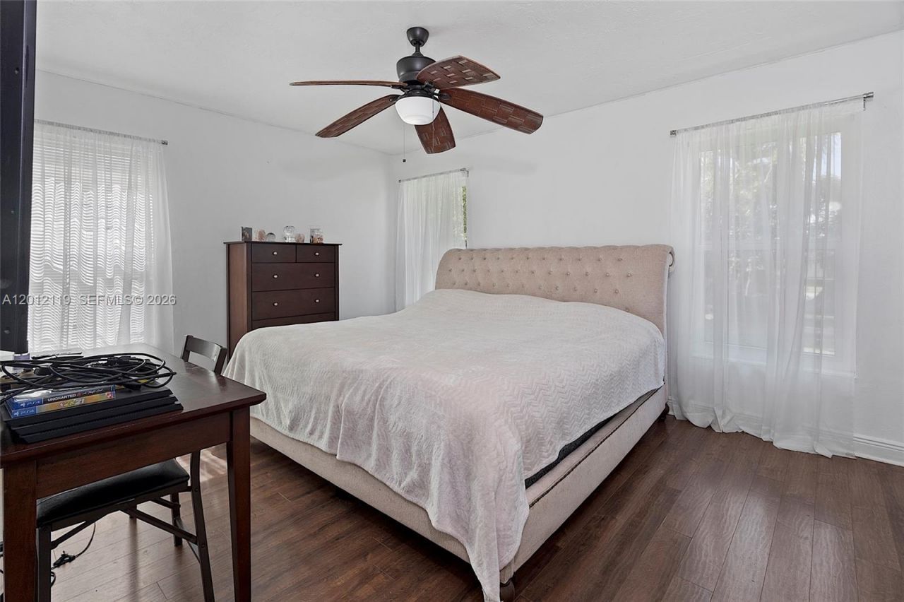 8895 SW 184th Ter, Cutler Bay, FL 33157 Photo