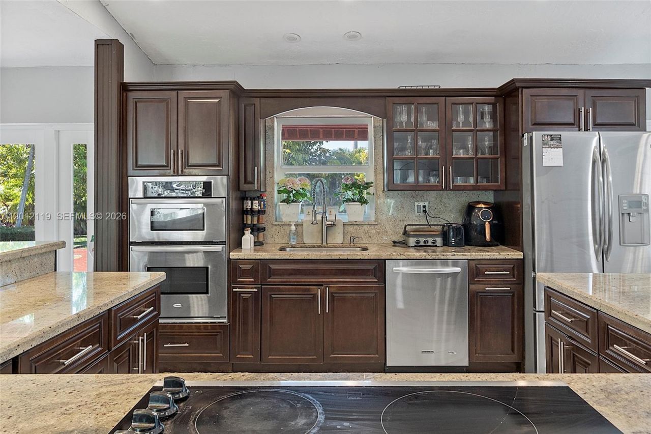 8895 SW 184th Ter, Cutler Bay, FL 33157 Photo
