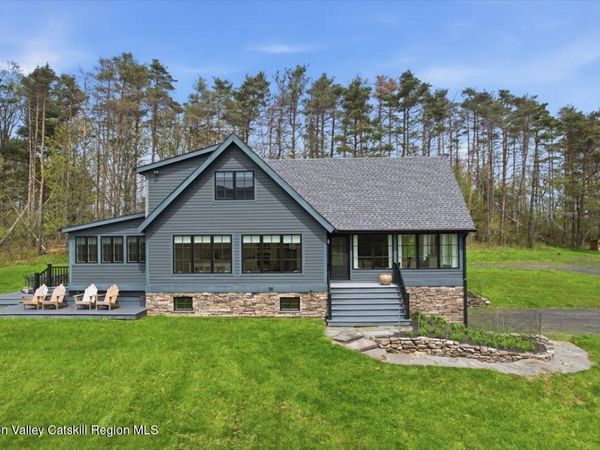 3325 Route 20 , Cornwallville, NY 12418