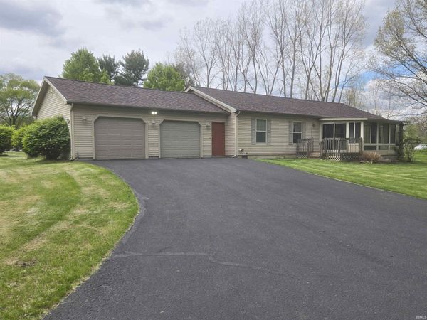 3110 W Wildlife Way, Albion, IN 46701