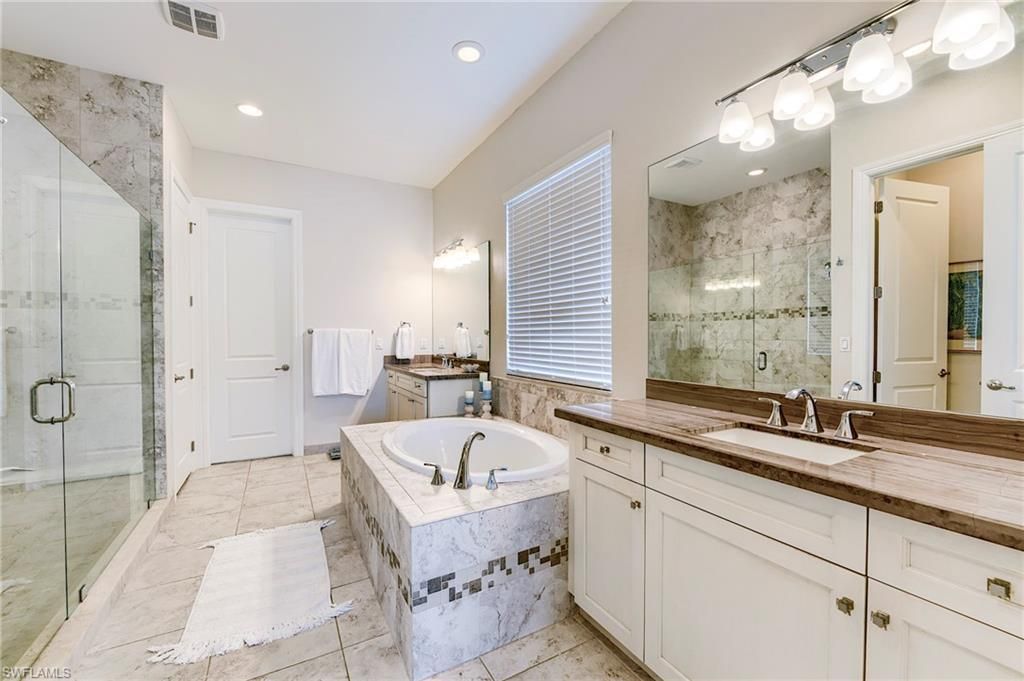 9335 Woodhurst Dr, Naples, FL 34120 Photo