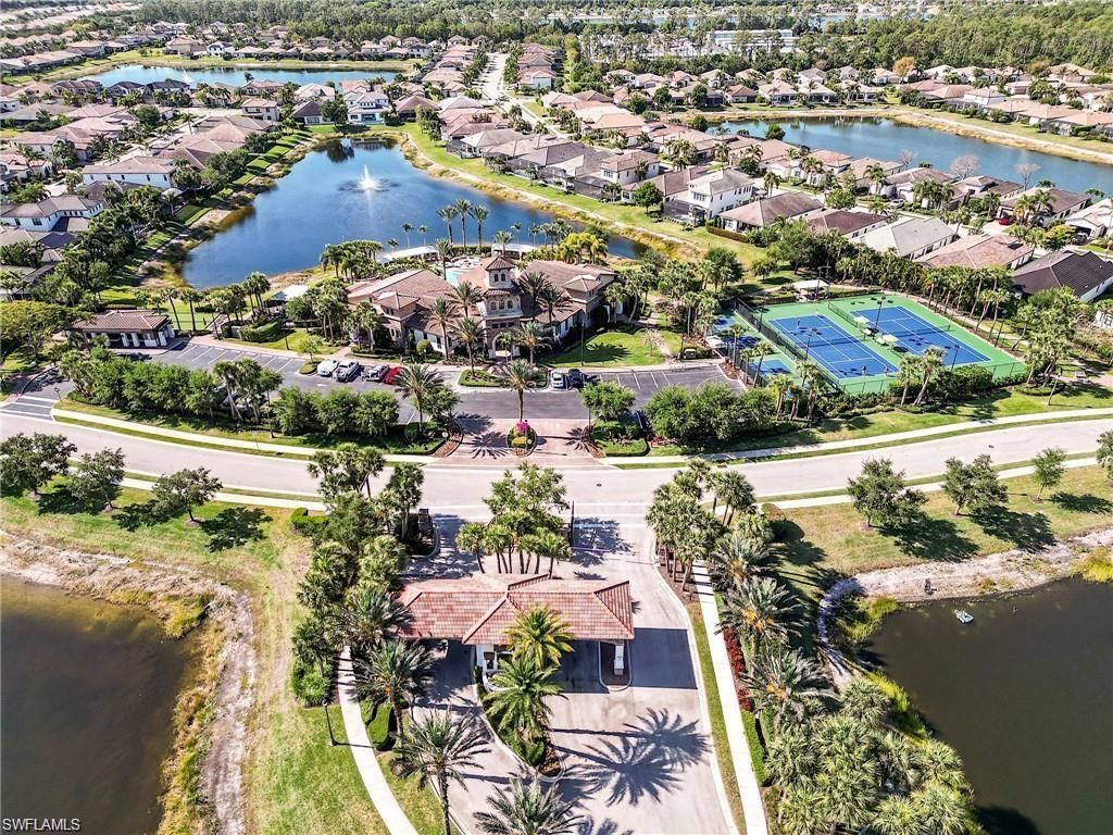 9335 Woodhurst Dr, Naples, FL 34120 Photo