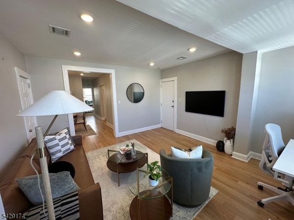 282 Weequahic Ave, Newark, NJ 07112