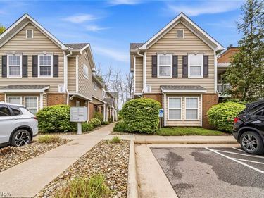 3371 Lenox Village Drive, Unit 255, Fairlawn, OH 44333