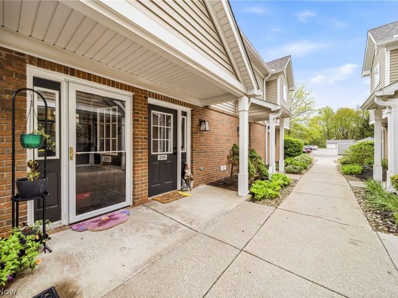 3371 Lenox Village Drive, Unit 255, Fairlawn, OH 44333 Photo 6