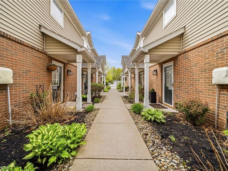 3371 Lenox Village Drive, Unit 255, Fairlawn, OH 44333 Photo 9