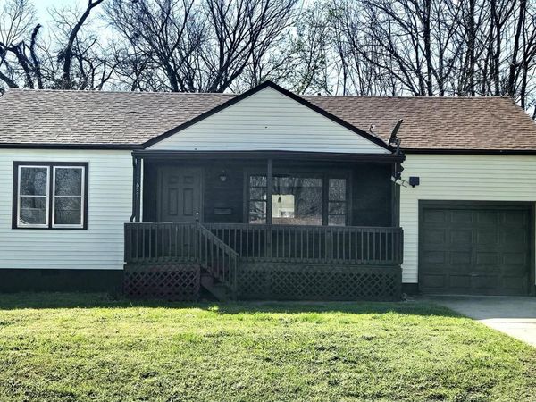 1631 N Kentwood Avenue , Springfield, MO 65803