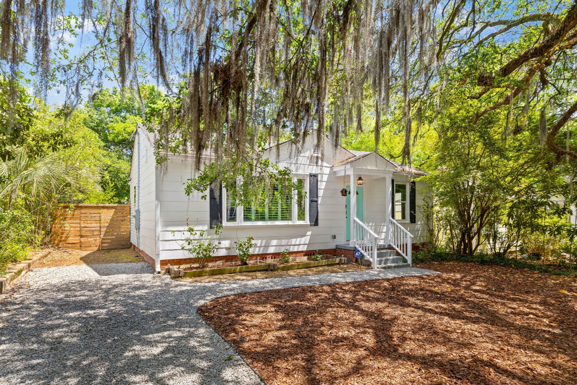 4442 S Rhett Avenue Photo 3