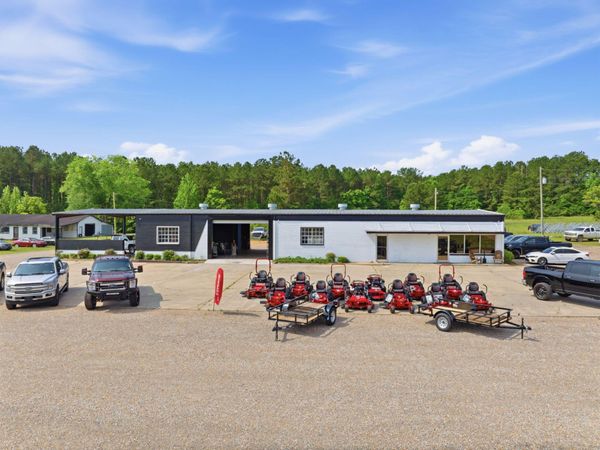 3069 U.S. 49, Collins, MS 39428