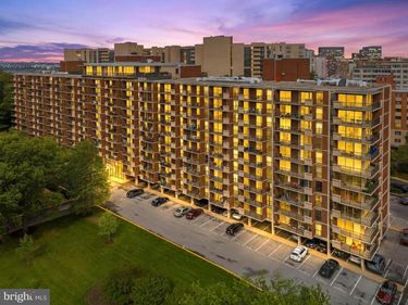 1300 ARMY NAVY DRIVE, Unit 608, ARLINGTON, VA 22202