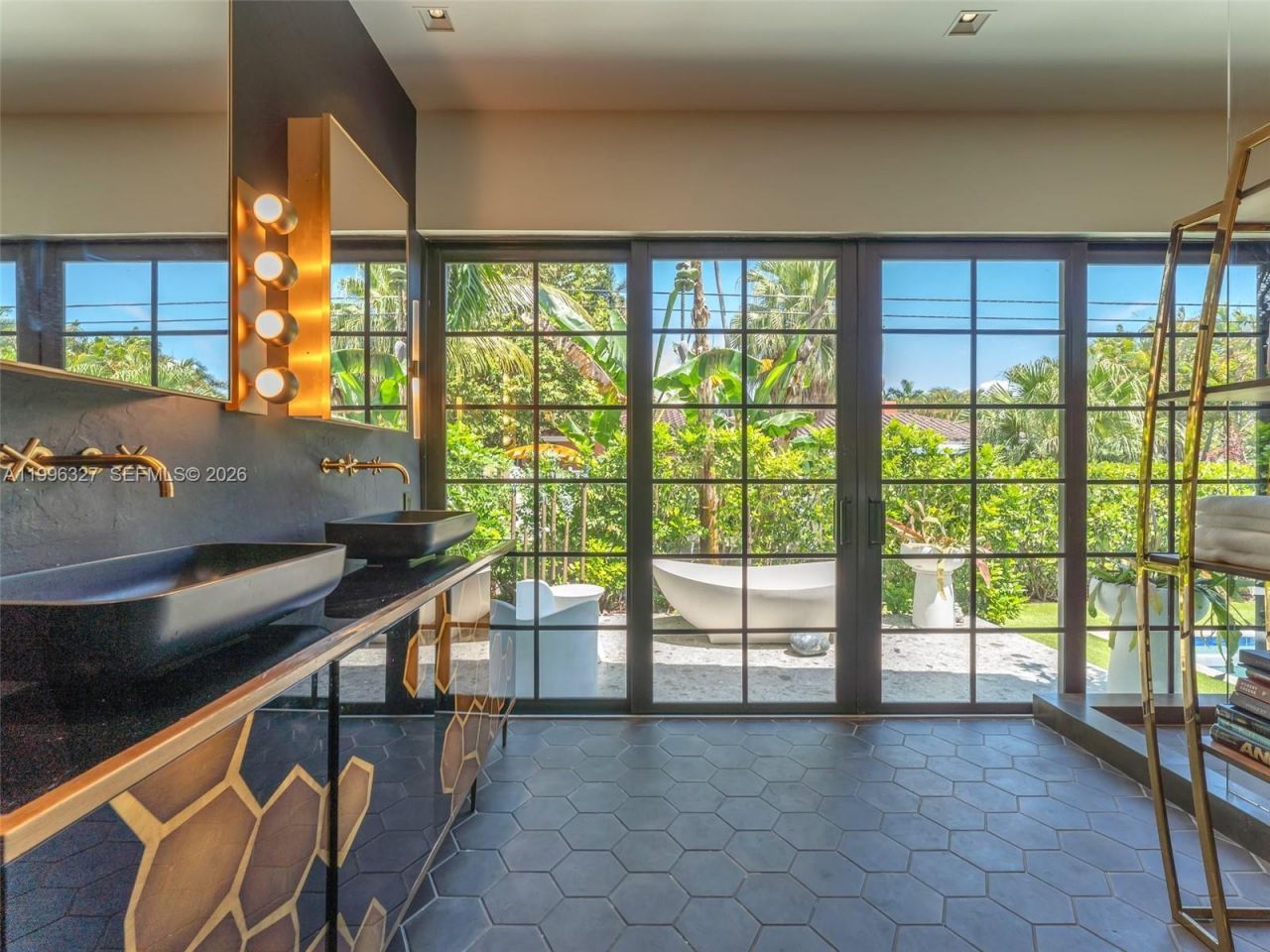 1321 Tyler St , Hollywood, FL 33019 Photo