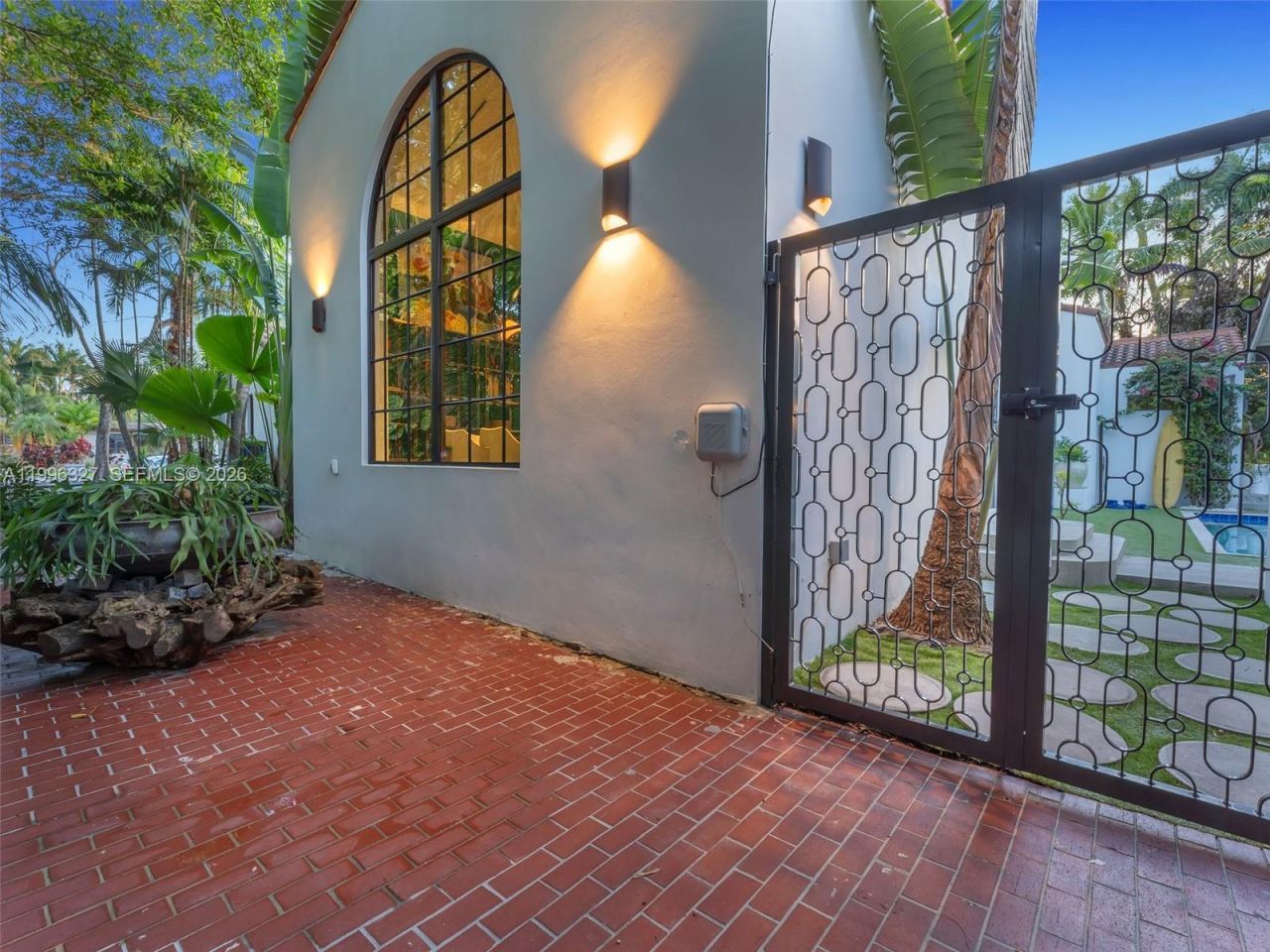 1321 Tyler St , Hollywood, FL 33019 Photo
