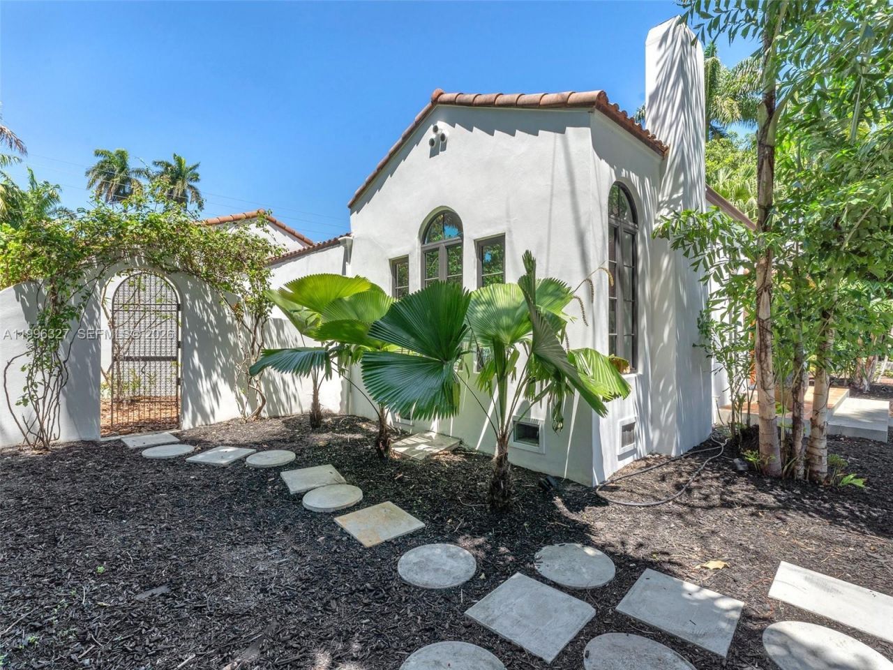 1321 Tyler St , Hollywood, FL 33019 Photo