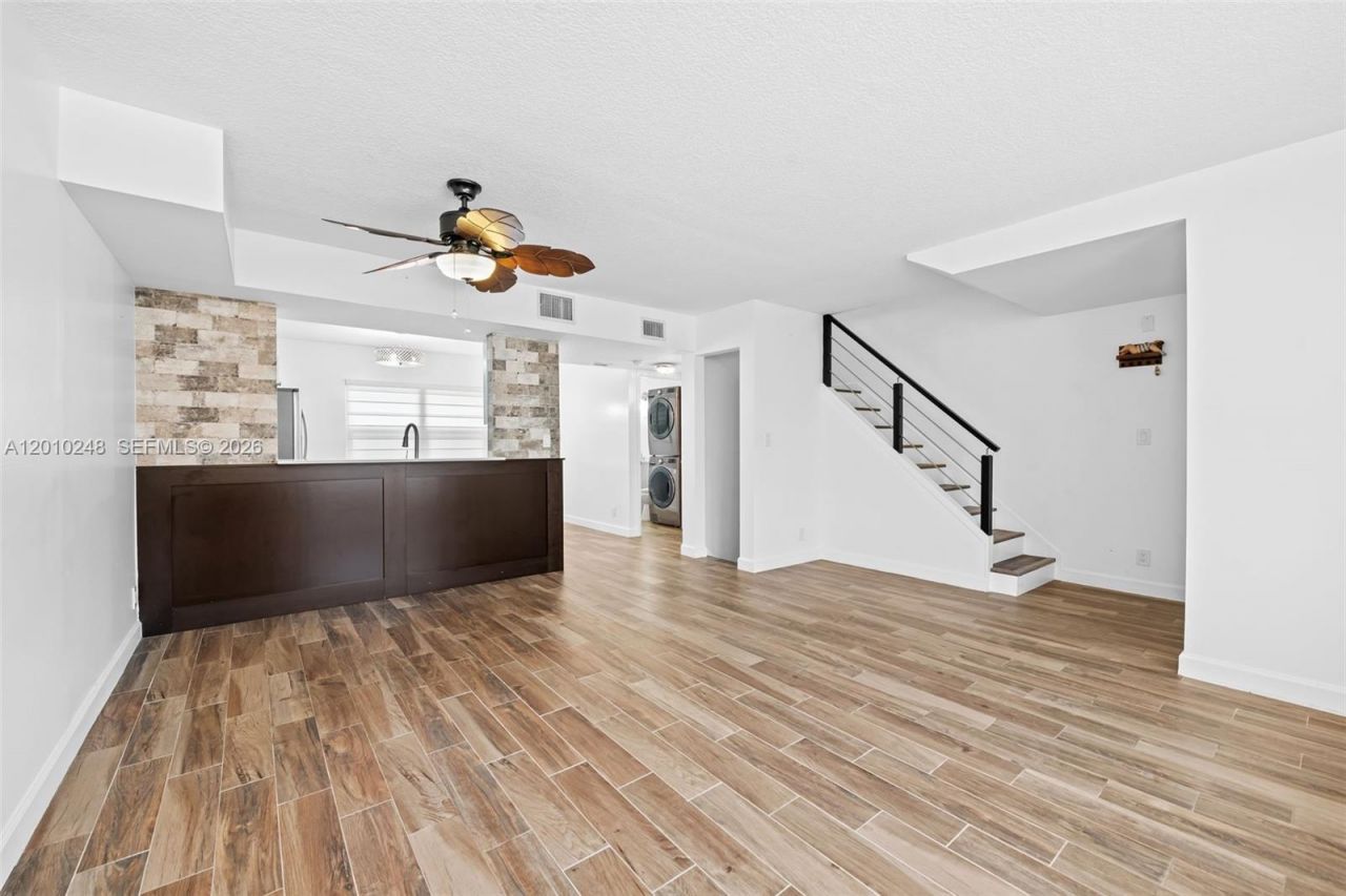 343 Virginia St , Hollywood, FL 33019 Photo
