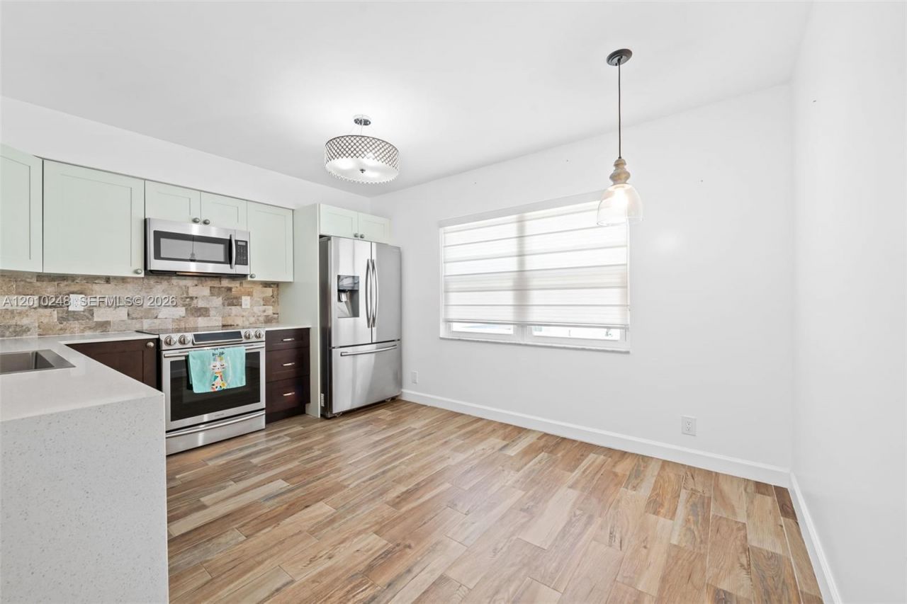 343 Virginia St , Hollywood, FL 33019 Photo