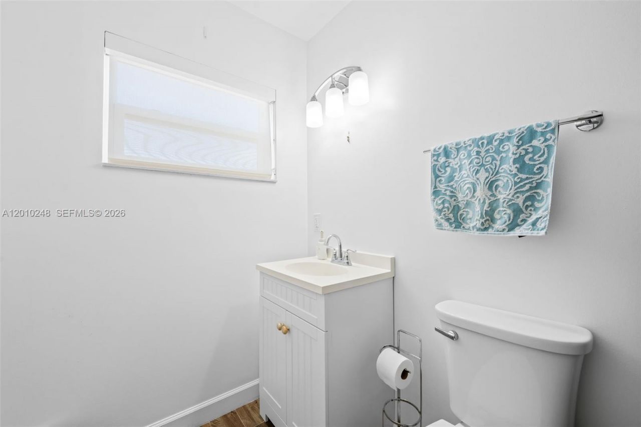 343 Virginia St , Hollywood, FL 33019 Photo