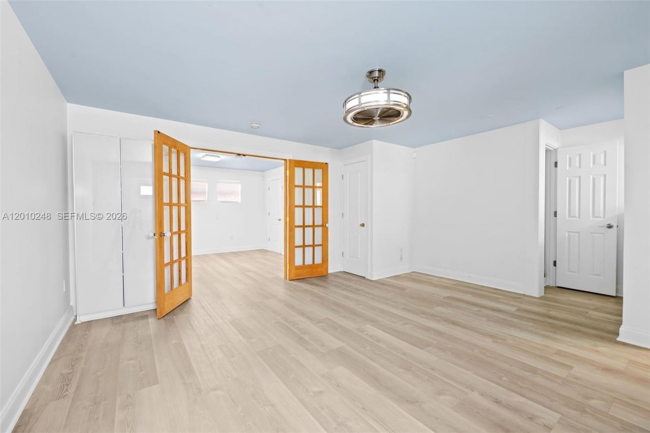343 Virginia St , Hollywood, FL 33019 Photo