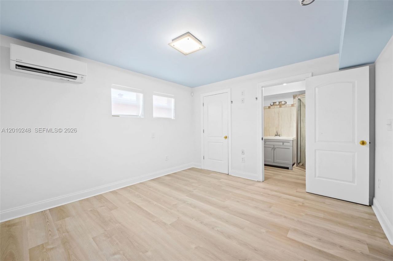 343 Virginia St , Hollywood, FL 33019 Photo