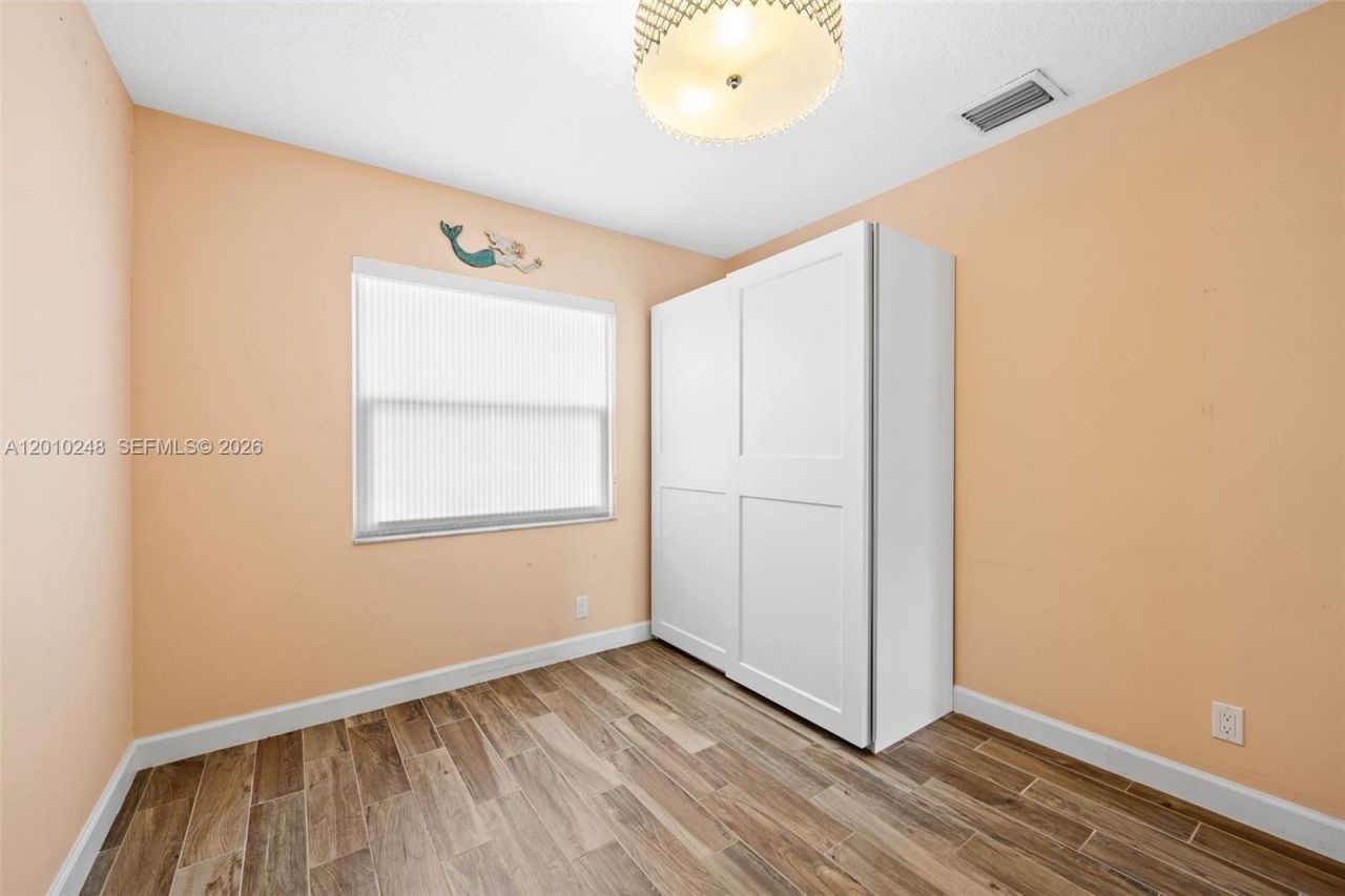 343 Virginia St , Hollywood, FL 33019 Photo