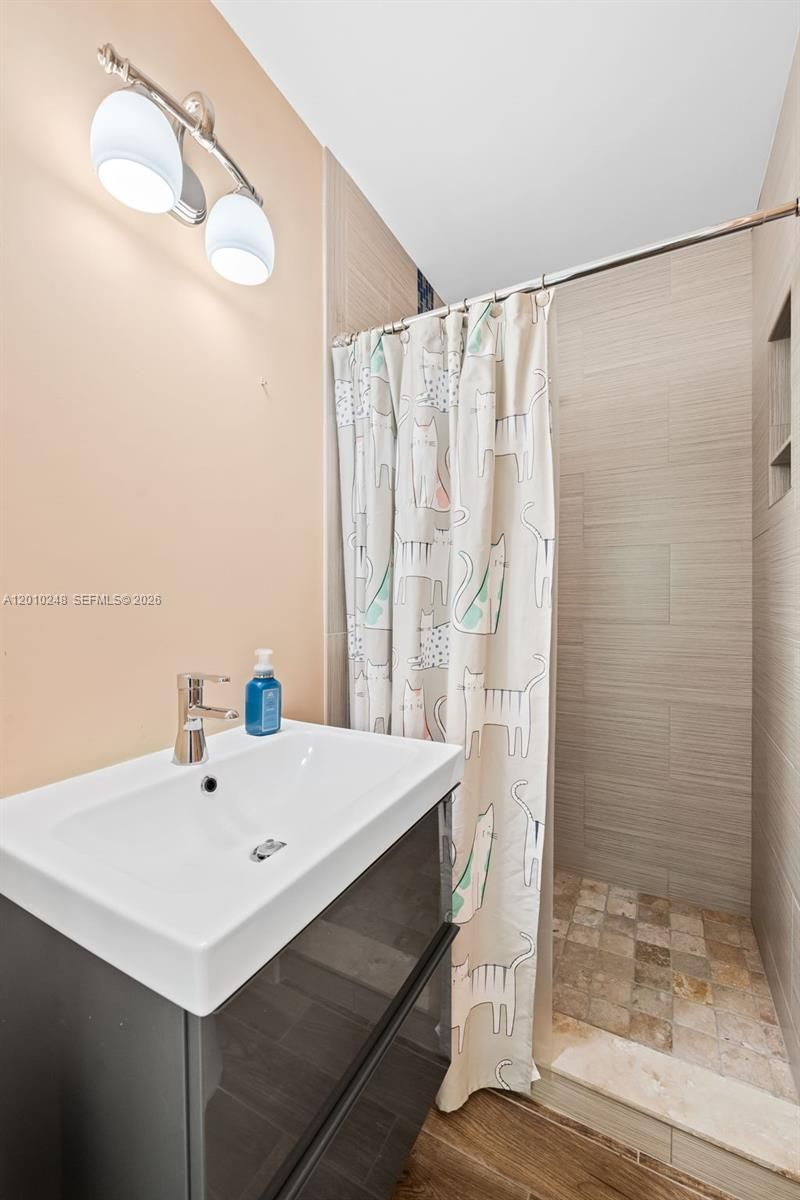343 Virginia St , Hollywood, FL 33019 Photo