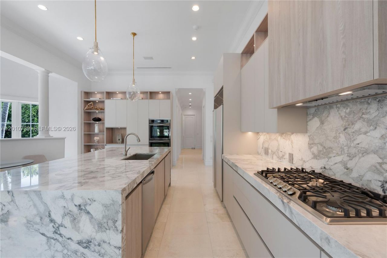 26 Tahiti Beach Island Rd , Coral Gables, FL 33143 Photo