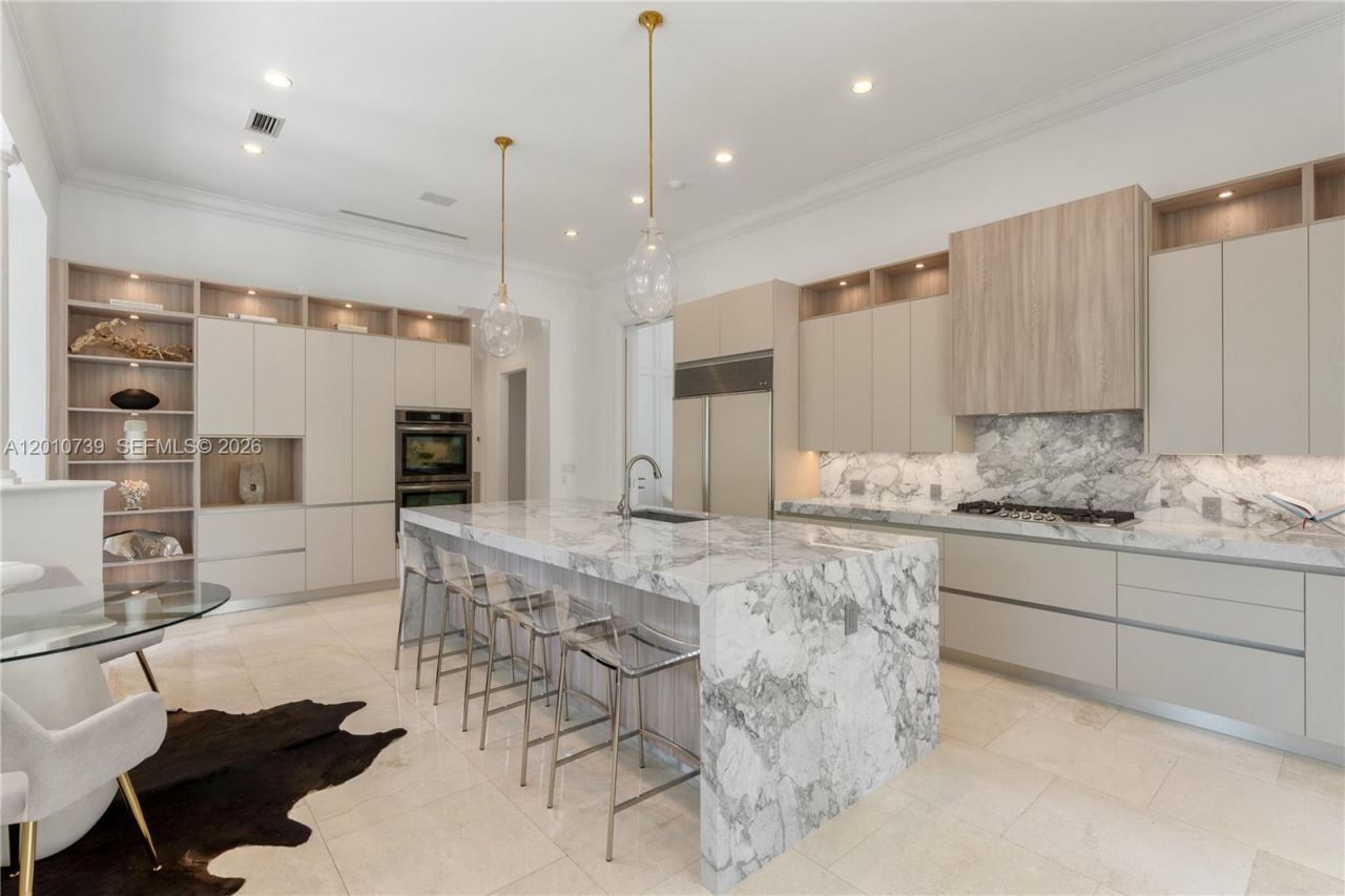 26 Tahiti Beach Island Rd , Coral Gables, FL 33143 Photo