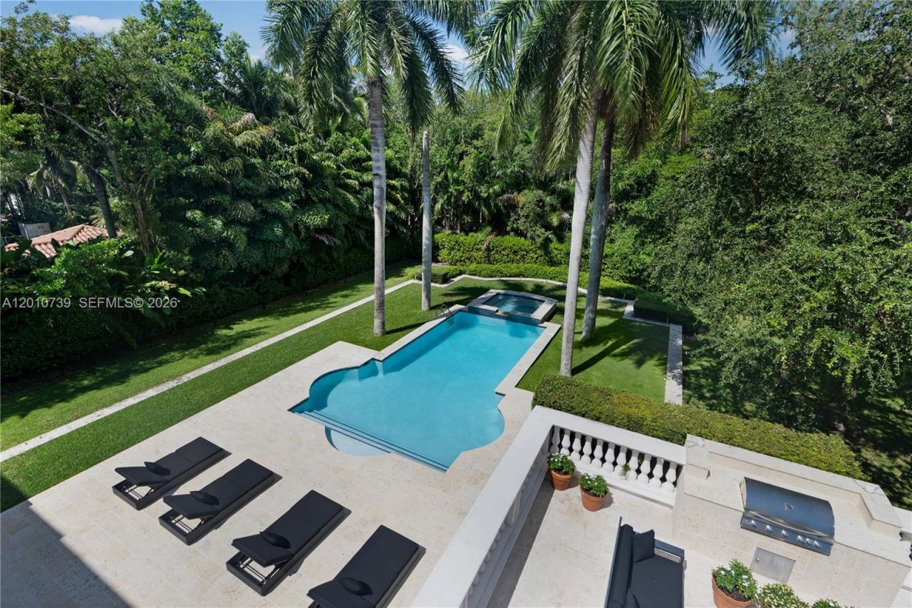 26 Tahiti Beach Island Rd , Coral Gables, FL 33143 Photo