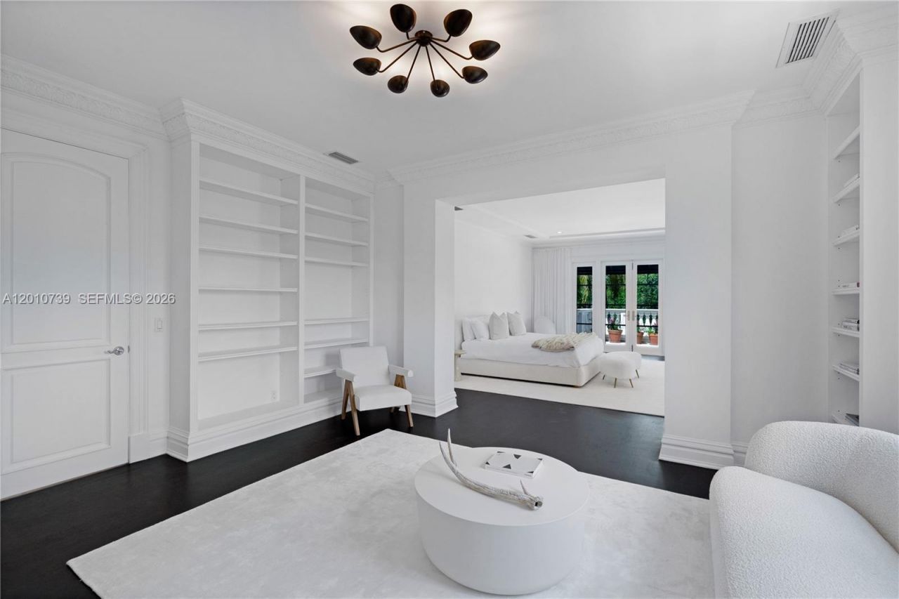 26 Tahiti Beach Island Rd , Coral Gables, FL 33143 Photo