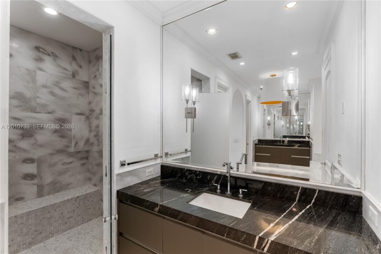 26 Tahiti Beach Island Rd , Coral Gables, FL 33143 Photo