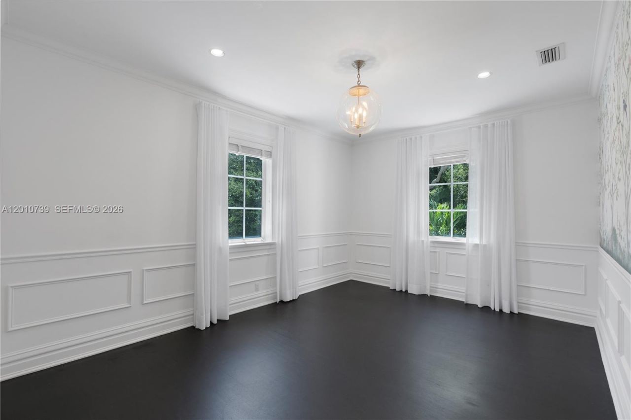 26 Tahiti Beach Island Rd , Coral Gables, FL 33143 Photo