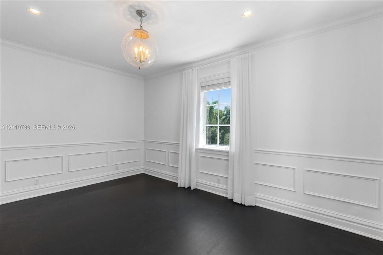 26 Tahiti Beach Island Rd , Coral Gables, FL 33143 Photo