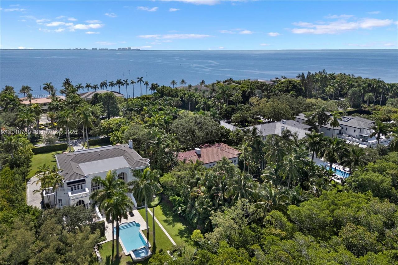 26 Tahiti Beach Island Rd , Coral Gables, FL 33143 Photo