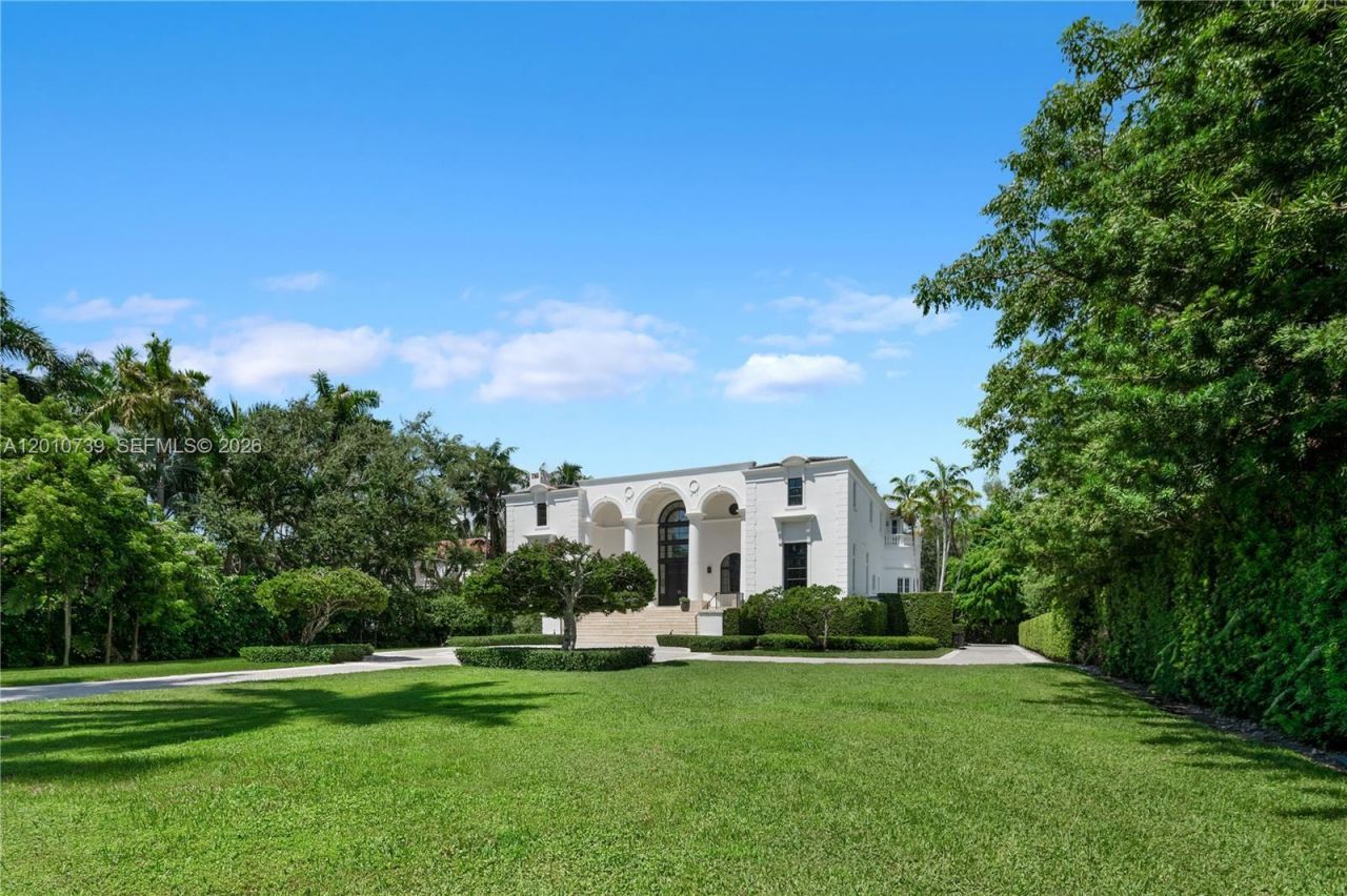 26 Tahiti Beach Island Rd , Coral Gables, FL 33143 Photo