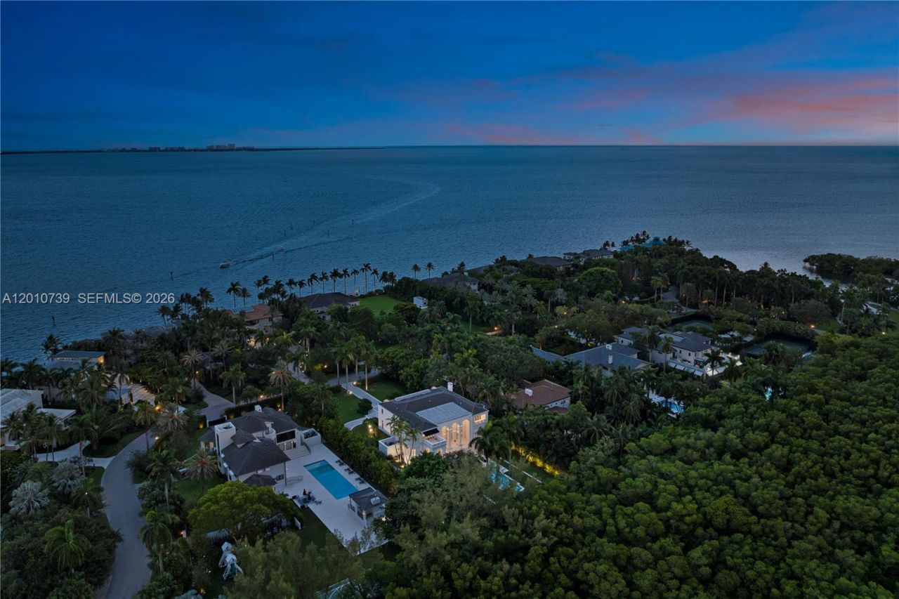 26 Tahiti Beach Island Rd , Coral Gables, FL 33143 Photo