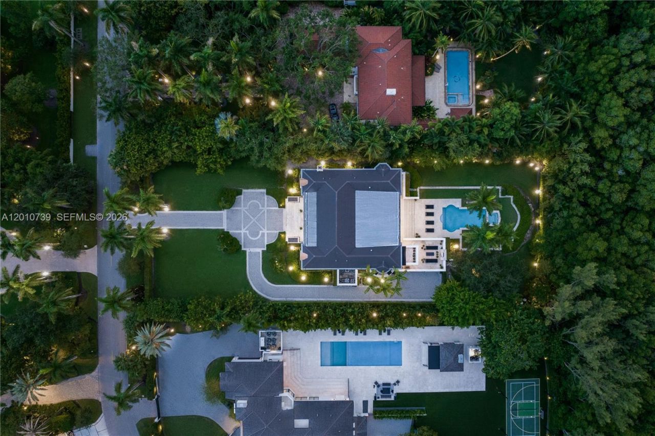 26 Tahiti Beach Island Rd , Coral Gables, FL 33143 Photo